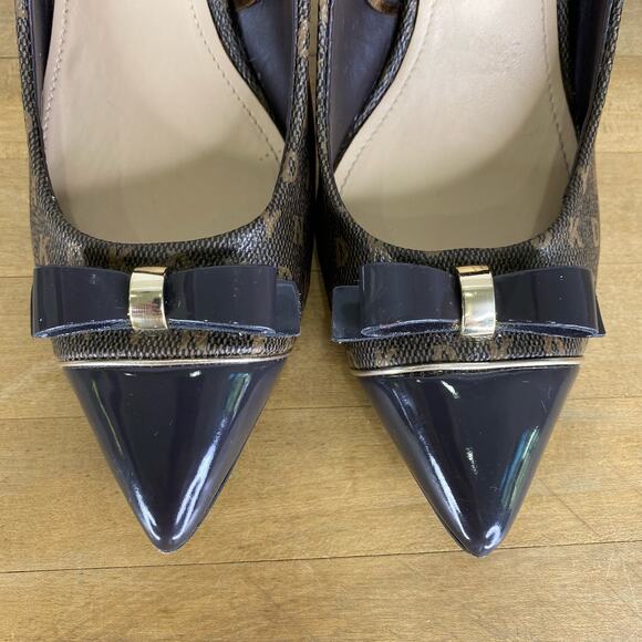 DKNY Monogram Bow Pointed Heels Chocolate Brown Patent Leather 7.5 Fall Shoes - Picture 6 of 10